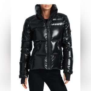 Selling because I don’t need it anymore. It is lightly used. Perfect condition!